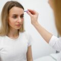 Botox na czoło - ile kosztuje ta popularna procedura?