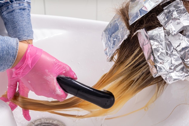 Na czym polega keratynowe prostowanie włosów zapytaj?